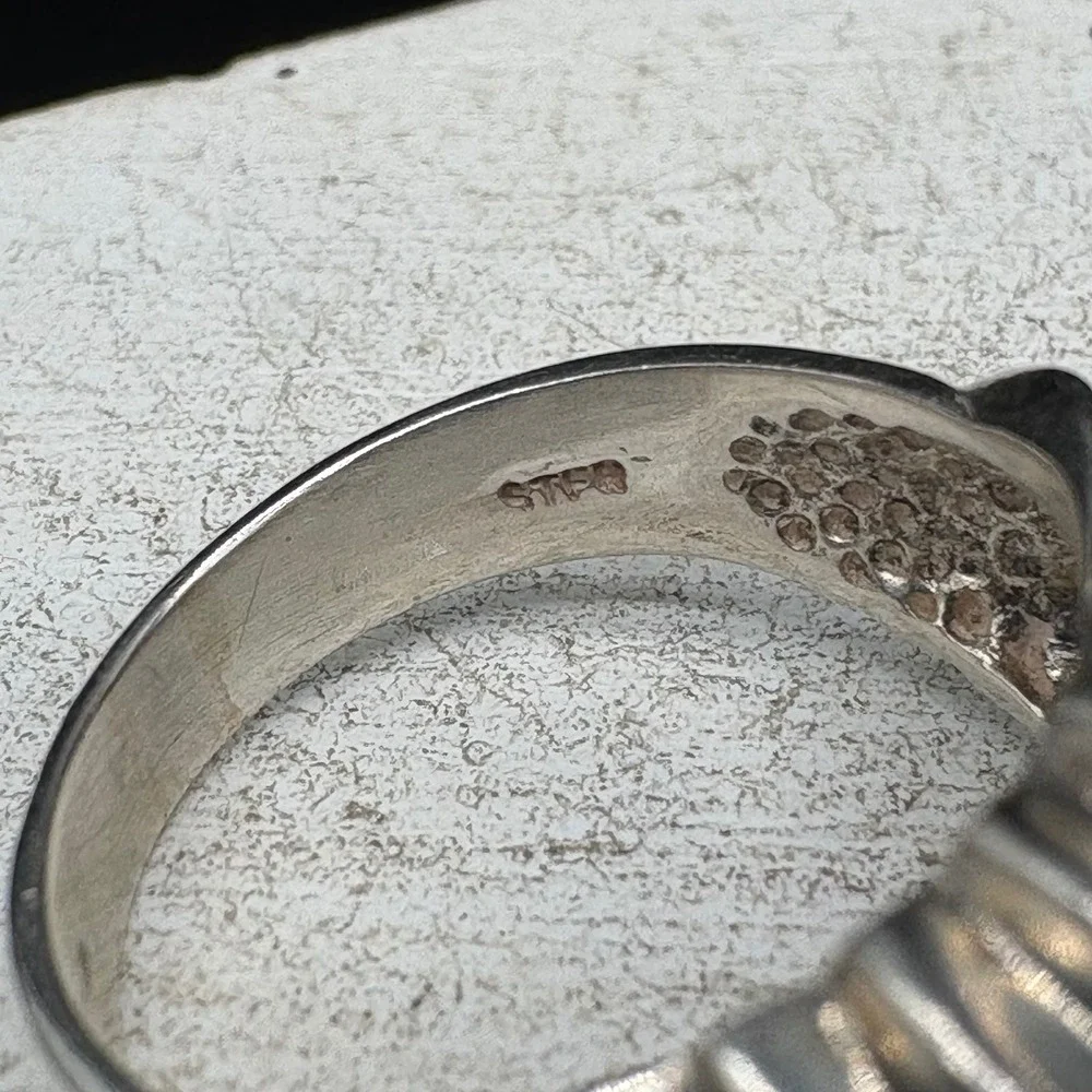 Modernist Ribbed Dome Ring Womens Size 8 Sterling Silver Good Textured Croissant